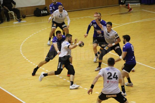 CSU din Suceava a pierdut in ultima secunda duelul de la Bacau. Foto - handbalmania.ro