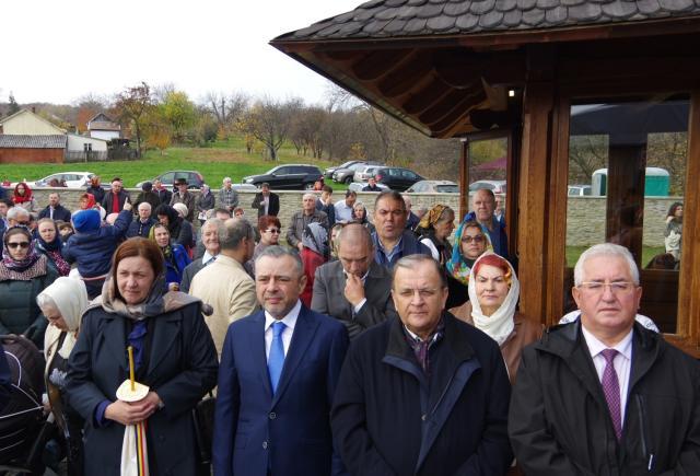 Gheorghe Flutur, Ion Lungu și Ioan Balan au participat la sfintirea bisericii de lemn din Adâncata