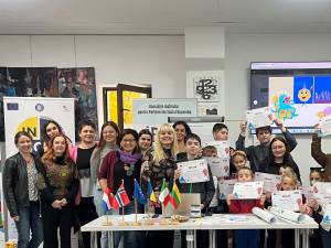 Profesori și elevi suceveni, prezenți la workshopuri despre cyberbullying și discursul instigator la ură, organizate de Asociația Institutul Bucovina