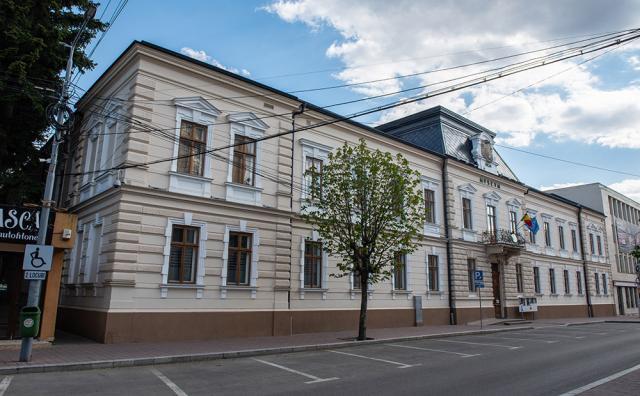 Prefectura Suceava se pregătește să se mute de la Muzeul de Istorie