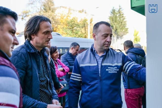Viceprimarul municipiului Suceava Lucian Harșovschi a testat sistemul de e-ticketing al TPL, intrat oficial în funcțiune de la 1 noiembrie