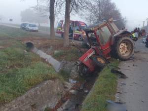 BMW făcut praf de un tractor