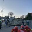 Accident fatal pentru tatăl a 12 copii. Microbuz răsturnat de un autoturism condus de un tânăr băut