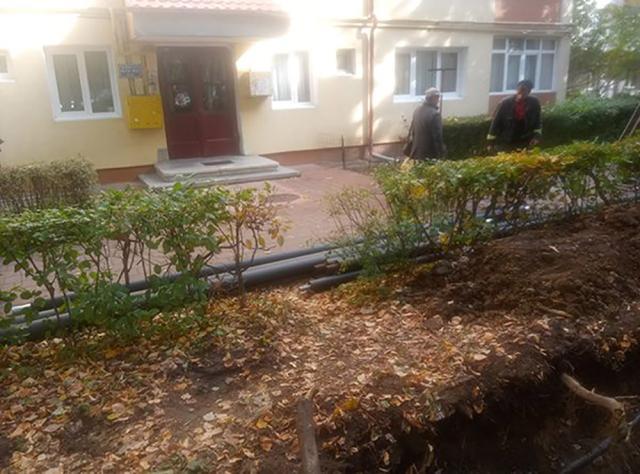 Zeci de locuințe racordate la sistemul centralizat de termoficare din municipiul Suceava sunt încă fără căldură și apă caldă