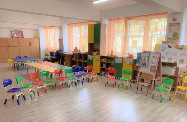 Șeful IȘJ Suceava a vizitat școlile din Cotârgași și din Broșteni