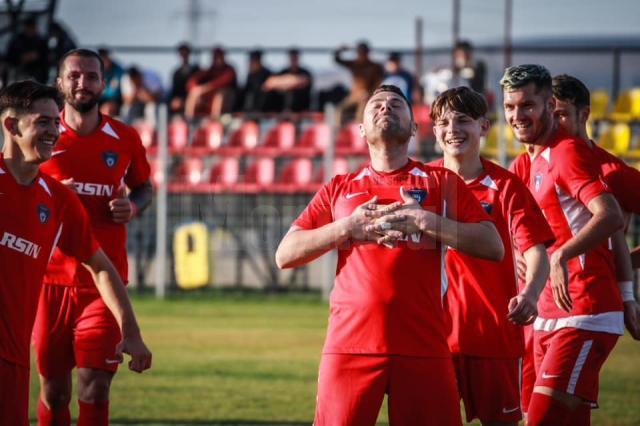 Golgeterul Ionel Stoian savureaza o noua reusita in tricoul Bucovinei. Foto Cristian Plosceac