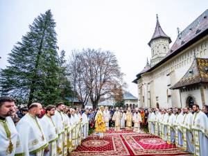 Jumătate de mileniu pentru Biserica „Sfântul Mare Mucenic Gheorghe” a Mănăstirii „Sfântul Ioan cel Nou” Foto Arhiepiscopia Sucevei şi Rădăuţilor