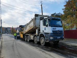 Lucrările de reabilitare și modernizare a străzii Ecaterina Teodoroiu, pe care se ajunge la Mănăstirea Teodoreni