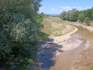 Lipsa precipitațiilor a scăzut semnificativ debitele principalelor râuri din județ