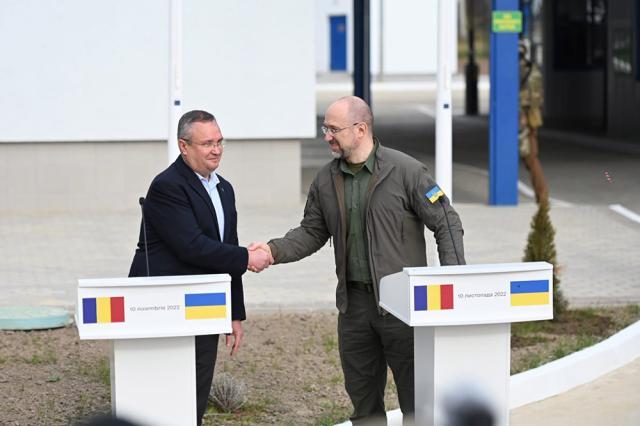 Vama Vicovu de Sus - Crasna s-a redeschis după 14 ani, în prezența premierilor României și Ucrainei