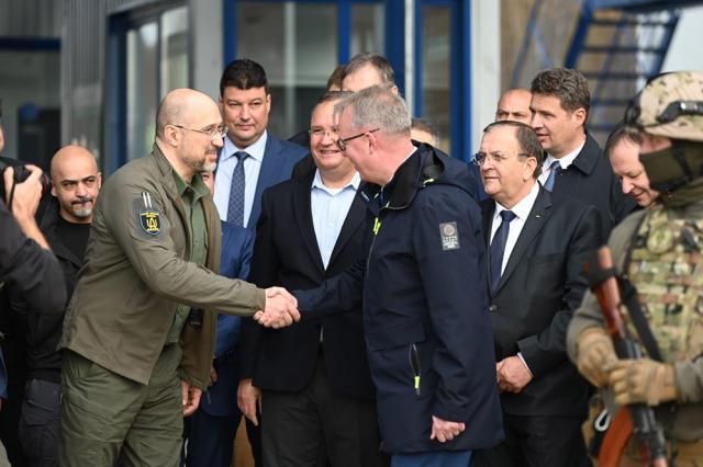 Vama Vicovu de Sus - Crasna s-a redeschis după 14 ani, în prezența premierilor României și Ucrainei
