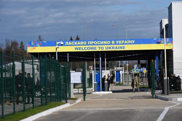 Vama Vicovu de Sus - Crasna s-a redeschis după 14 ani, în prezența premierilor României și Ucrainei