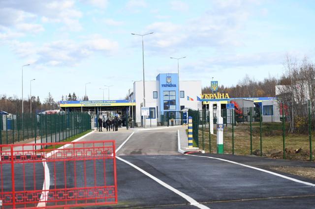 Vama Vicovu de Sus - Crasna s-a redeschis după 14 ani, în prezența premierilor României și Ucrainei