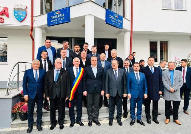 Întâlnirea cu premierul României, Nicolae Ciucă, a avut loc la Primăria Vicovu de Sus