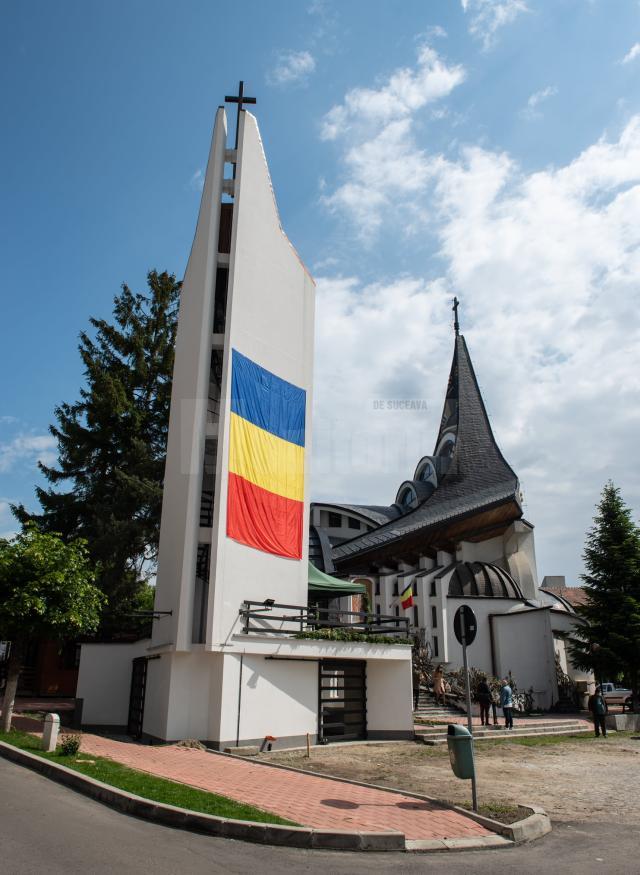 Monumentul „Turnul Unirii” de la Biserica „Nașterea Maicii Domnului” va fi inaugurat de Ziua Bucovinei