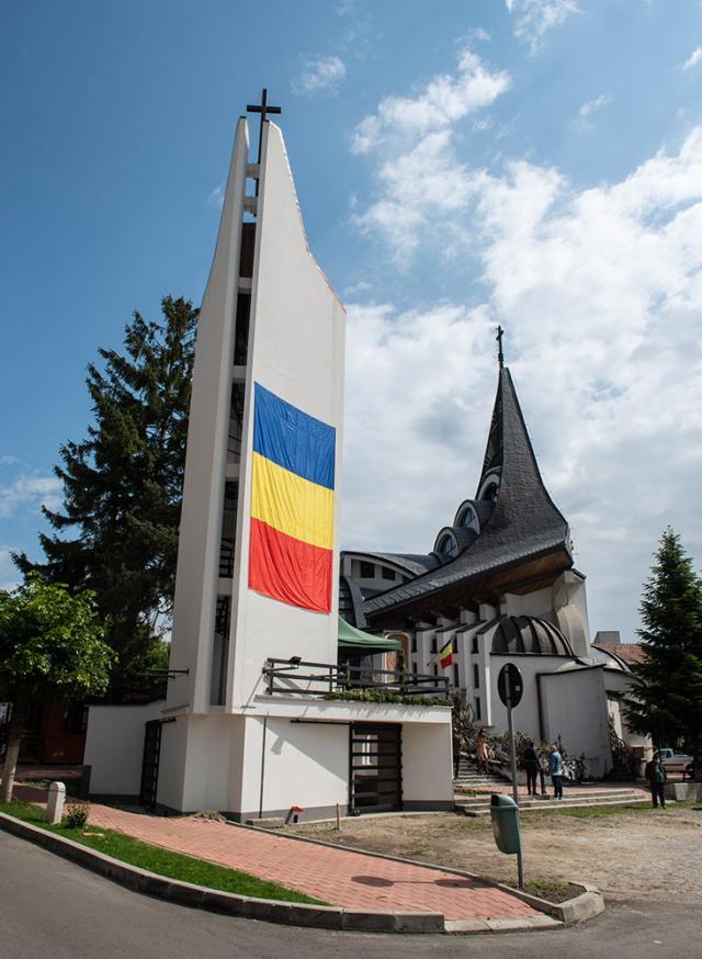 Monumentul „Turnul Unirii” de la Biserica „Nașterea Maicii Domnului” va fi inaugurat de Ziua Bucovinei