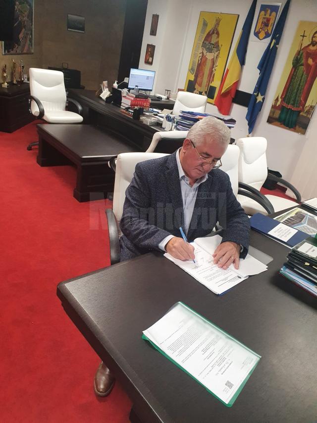 Primarul Sucevei, Ion Lungu a semnat Autorizația de Construire pentru Sala Polivalentă de 5000 de locuri