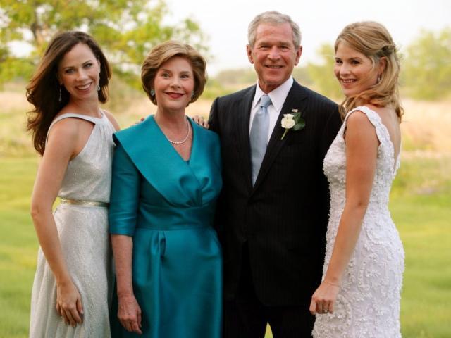 Limbajul nonverbal la George și Laura Bush, gemenele Barbara Bush și Jenna Bush