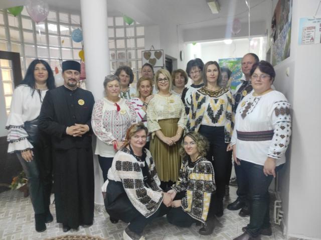 „Șezătoare bucovineană” și „Atelier de artterapie”, organizate la Fundu Moldovei