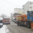 Luni dimineața au fost scoase în teren  17 utilaje mari și 7 utilaje mici pentru trotuare și străzi înguste