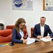 Semnarea celor două contracte pe P.N.R.R. a fost făcută de către viceprimarul Sucevei, Lucian Harșovschi, la sediul Direcției Generale de Implementare a Planului Național de Redresare și Reziliență