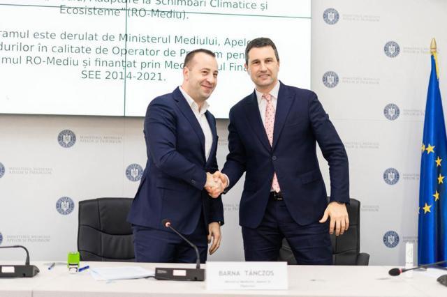 Contractul de finanțare a fost semnat de către viceprimarul Lucian Harșovschi, la sediul Ministerului Mediului, în prezența ministrului Tánczos Barna
