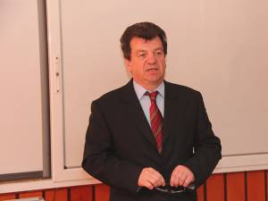 Virginel Iordache, directorul Colegiului Naţional de Informatică