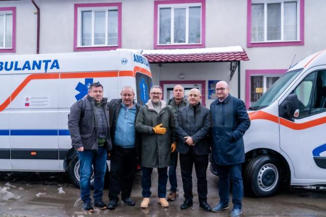 Uniunea Națională a Barourilor din România a donat trei ambulanțe către spitale din Ucraina