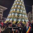 Aprinderea luminilor în bradul din centrul Sucevei, moment de sărbătoare pentru mii de oameni