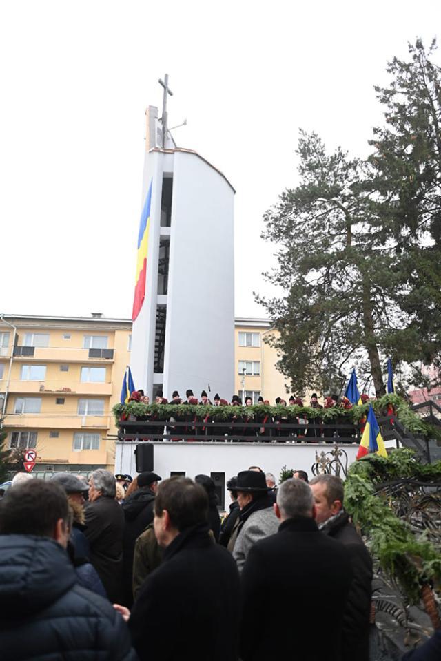 Turnul Unirii, inaugurat de Ziua Bucovinei, în prezența a sute de oameni
