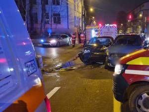 Accident cu doi răniți, în dreptul hotelului Bucovina