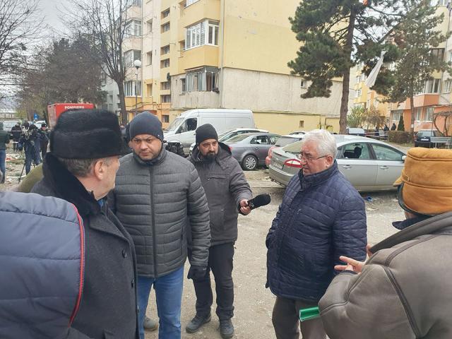 Cazare pentru 28 de familii și ajutoare financiare pentru toți cei afectați de explozia blocului din Burdujeni, oferite de Primăria Suceava