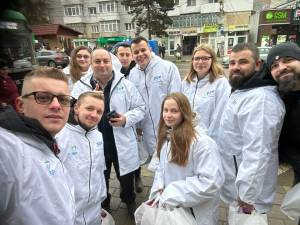 Copiii din Suceava au primit cadouri din partea tinerilor din PMP