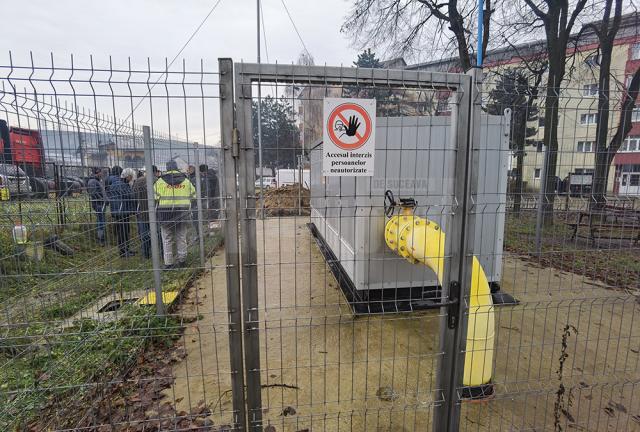 Gazul metan a ajuns și în cartierul Tineretului – robinetul a fost deschis miercuri de primarul Sucevei