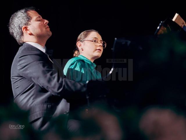 Regal pianistic în inima Bucovinei - Klavier Art Duo Festival de la Rădăuți, la final. Foto Doru CLIPA