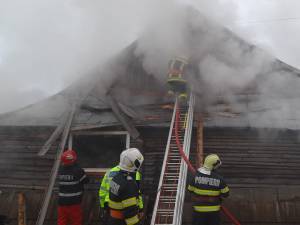 Incendiu la casă din municipiul Rădăuți