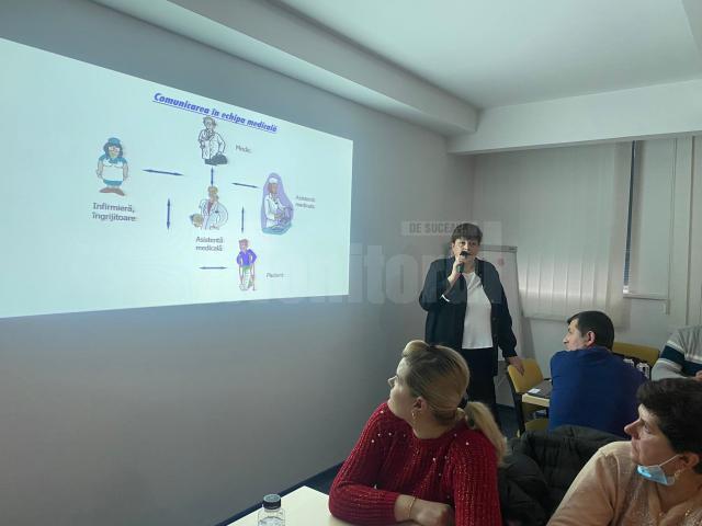 Personalul Spitalului Județean Suceava a început cursurile de comunicare. Primii școliți sunt angajații de la Urgență
