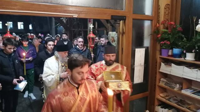Procesiune cu Sf. Moaște ale Sf. Ierarh Spiridon, la Biserica din curtea Spitalului Vechi Suceava