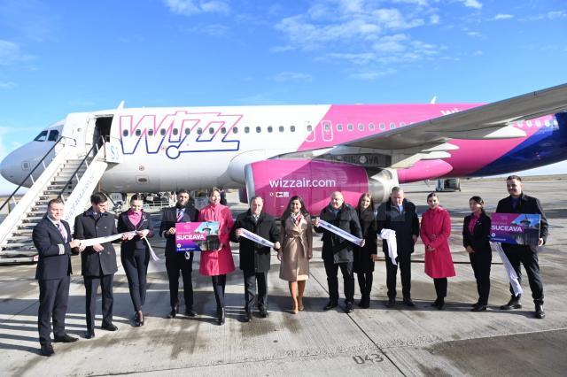 La noua bază aeriana Wizz Air a ajuns primul avion care a operat în premieră zborul Paris - Suceava