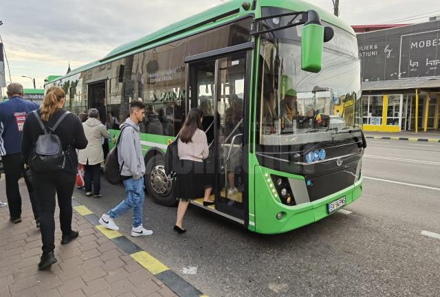 Călătorii care vor urca în autobuzele și microbuzele TPL Suceava fără a avea bilete sau abonamente vor plăti 5 lei la achiziționarea biletelor din mijloacele de transport