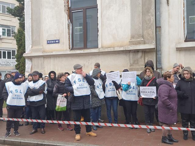 Angajații din învățământ au protestat în stradă: „Nu ne vom opri aici”