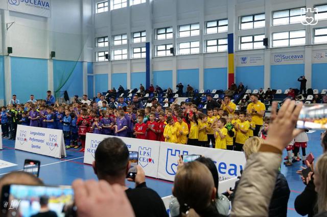 Peste 600 de copii din Suceava au participat la cea de-a XIV-a ediție a competiției “Cupa Moș Crăciun”