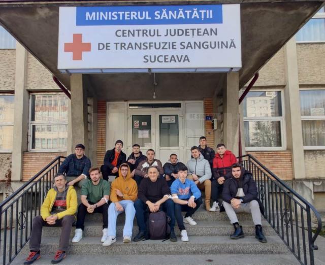 Liga donatorilor de sânge, coordonată de prof. Bogdan Dumitriu de la Colegiul “Mihai Băcescu” din Fălticeni, într-o nouă acțiune umanitară