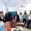 Familii nevoiașe, refugiați și copii sărmani, ajutați în prag de sărbători de Colegiul „E. Hurmuzachi”