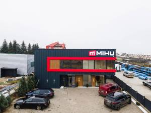Firma suceveană MIHU a devenit lider zonal pe piaţa produselor şi a serviciilor profesionale pentru ACOPERIŞURI, GARDURI METALICE și GARAJE