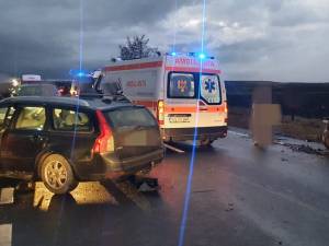Accident cu trei mașini, între "Zidul morții" și Stroiești