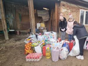 Proiectul de voluntariat „Un altfel de brad”, cu elevii Școlii Nr. 1 Suceava