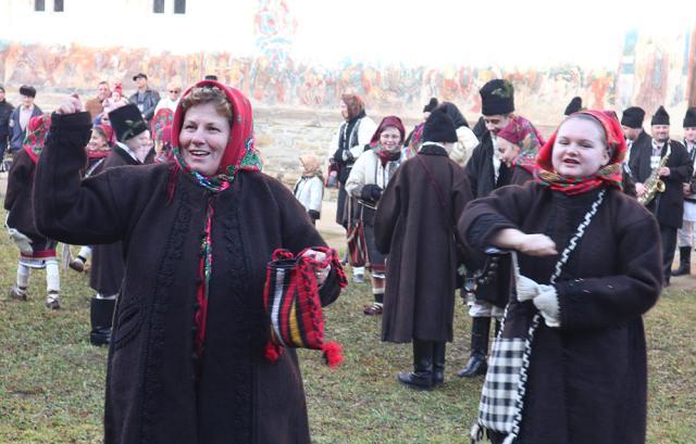 Pe 1 ianuarie, Mănăstirea Moldoviţa şi-a deschis porţile pentru urători