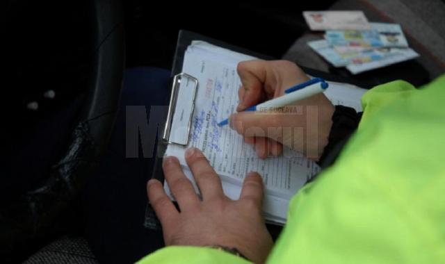 Șoferul a fost amendat de polițiști