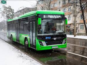 Scurtarea traseelor unor autobuze TPL în municipiul Suceava împarte călătorii în două tabere